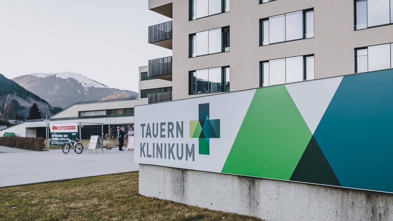 Das Tauernklinikum war 2022 Teil einer Arge, die bundesweit die Covid-Schultestungen durchführte.  
