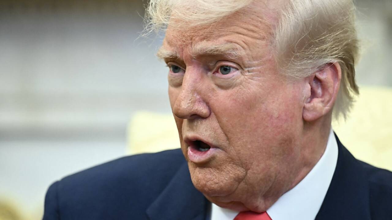 Wegen Gegenzölle auf Whiskey: Trump nimmt Champagner ins Visier 