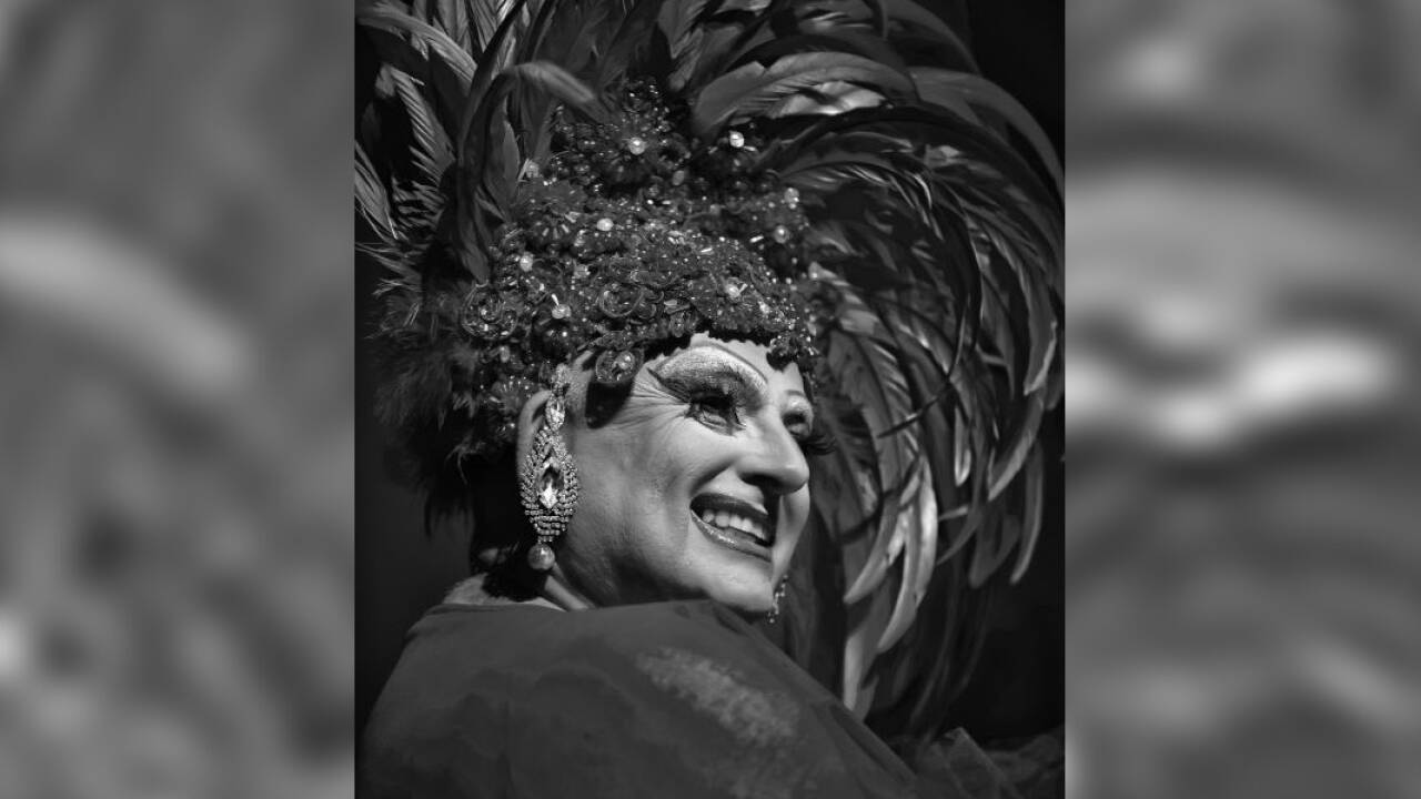 Porträt von Dragqueen Gigi La Pajette. 