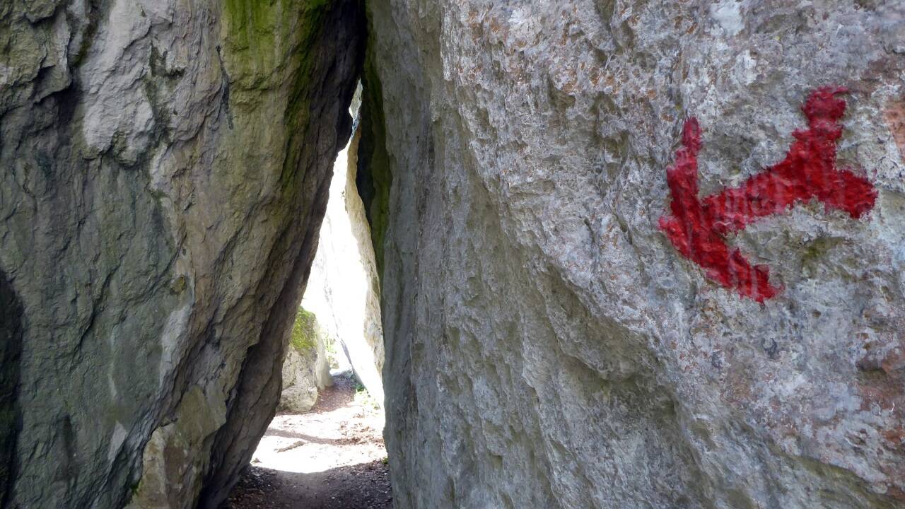 Da geht`s durch! Der Plombergstein von innen und außen.  