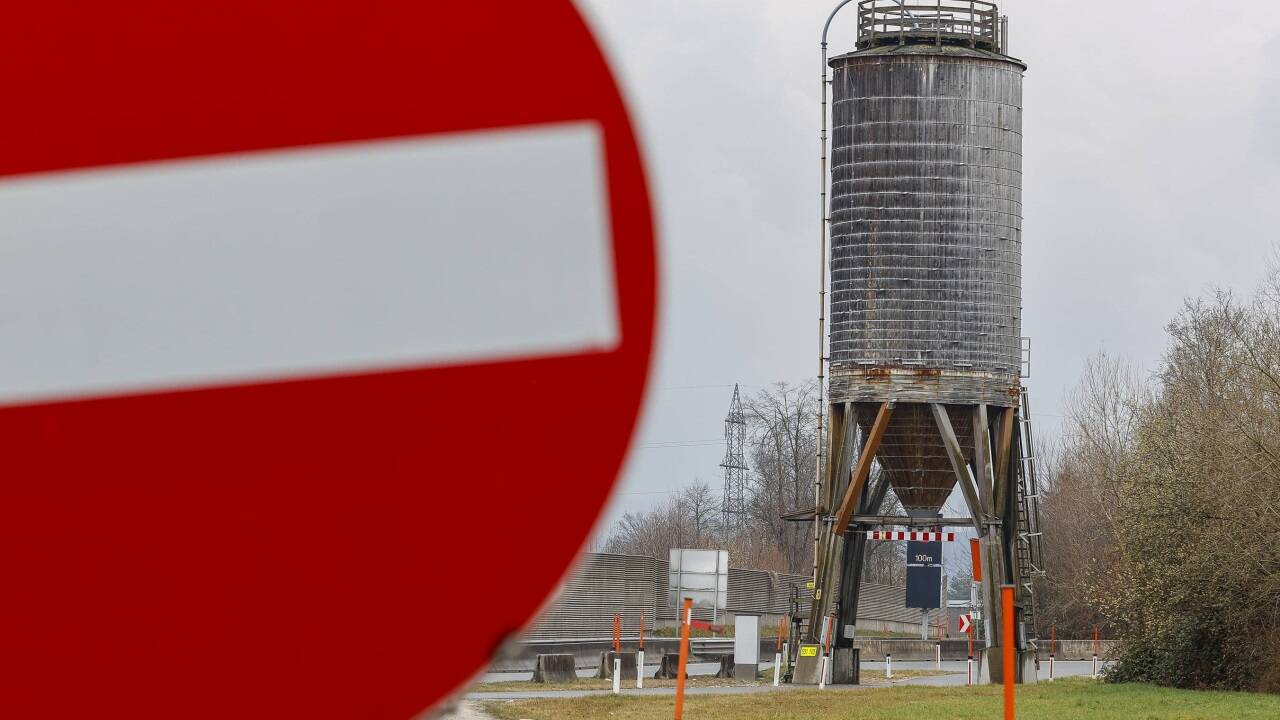 Wo und wann die Asfinag die neuen Salzsilos an der Westautobahn baut, steht in den Sternen. Jetzt wird überprüft, ob der alte Silo, der in die Jahre gekommen ist, noch einen Winter länger durchhält.  