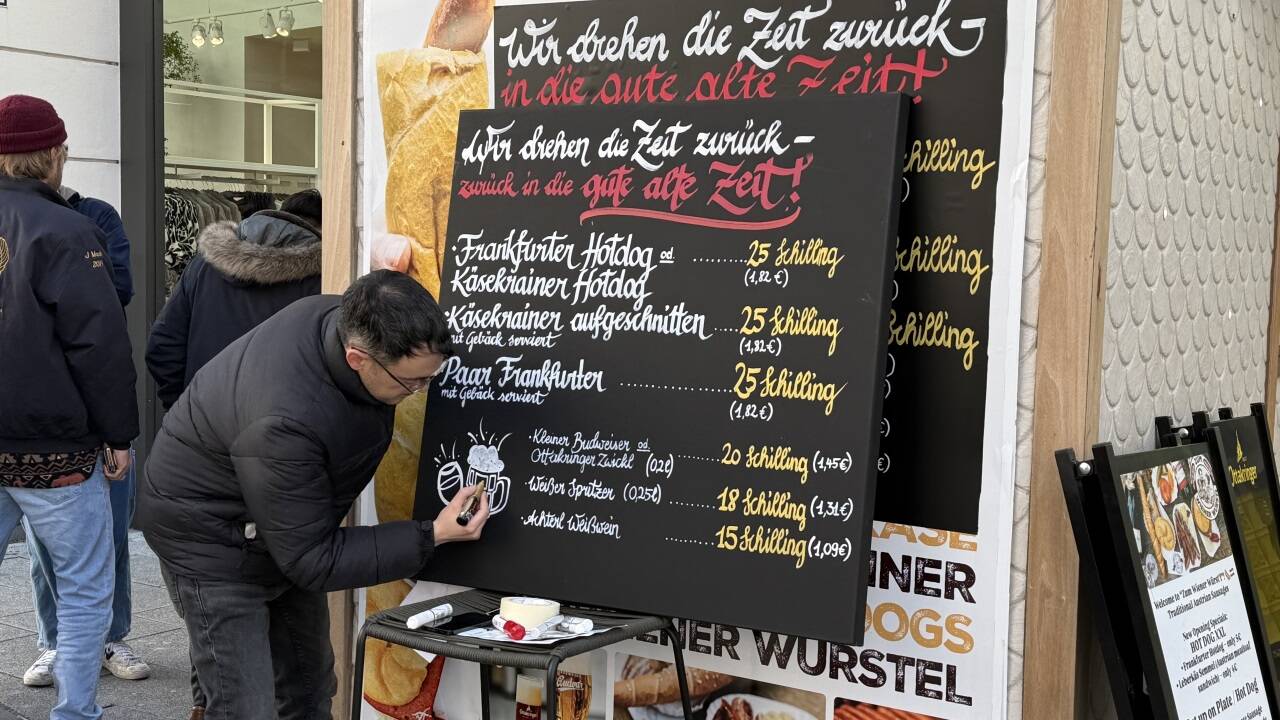 Die Aktion lockte nicht nur Schilling-Nostalgiker an. 