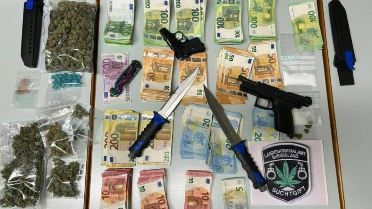 Polizei stellte Drogen und Waffen sicher 