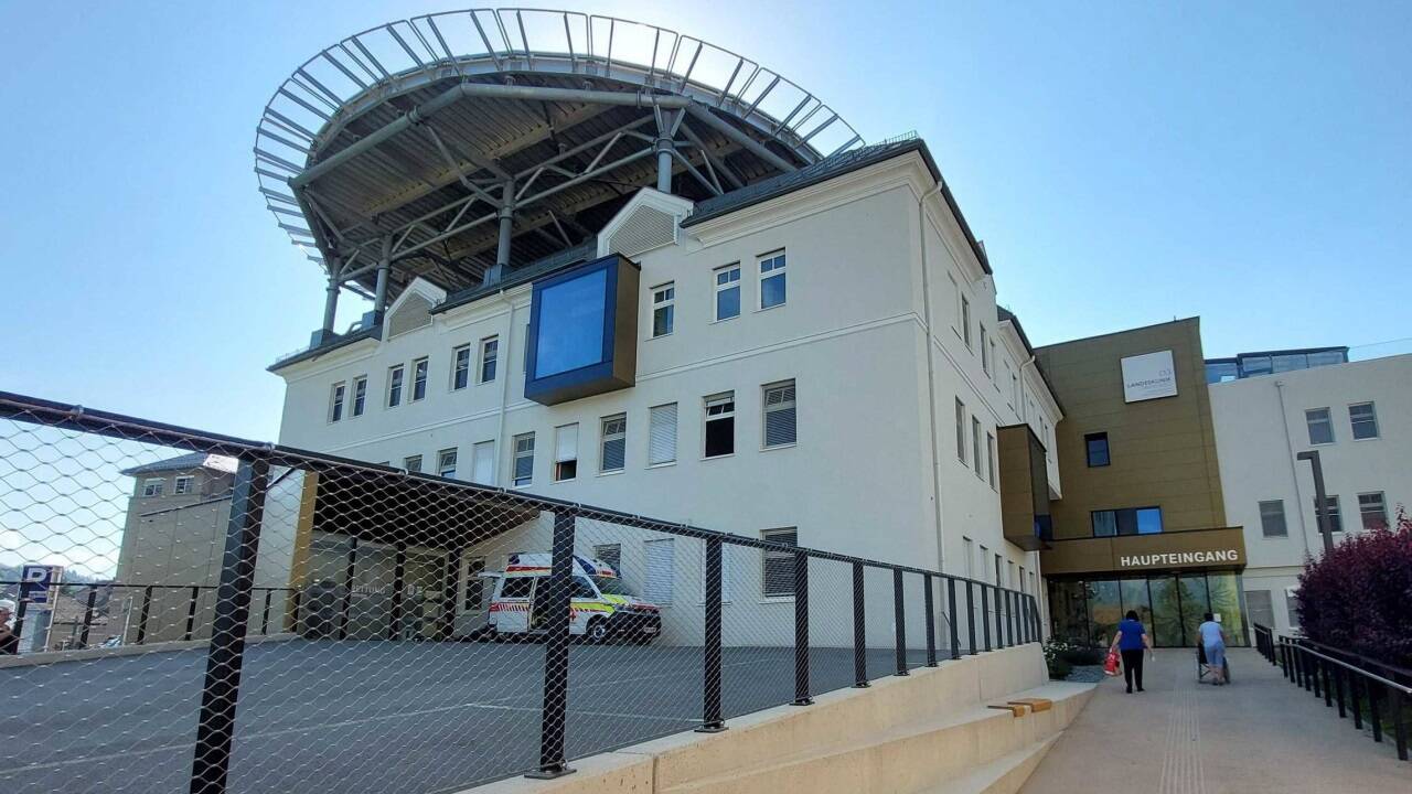 Die 66-jährige Frau starb im Klinikum Tamsweg wenige Stunden nach einer Darmspiegelung.  