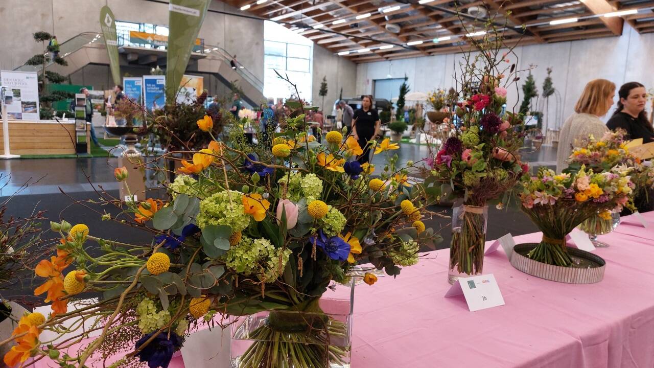 Einige der Kreationen für den Blumenstraußwettbewerb.  