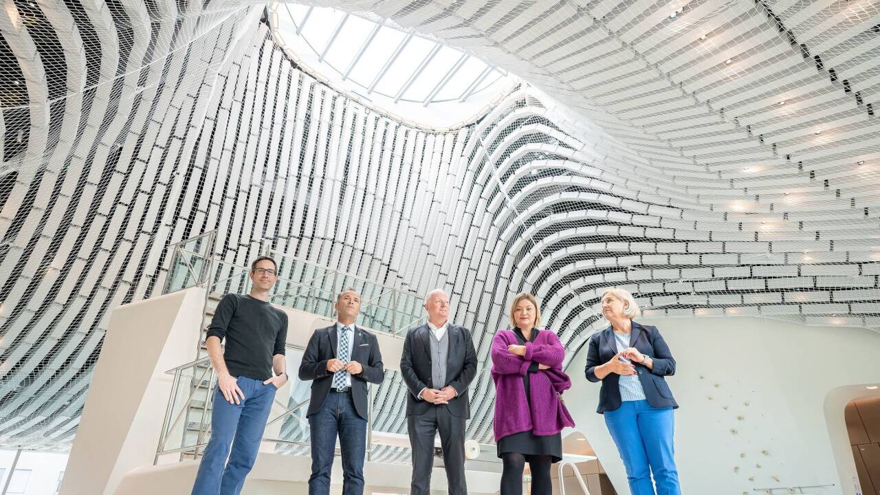 Ist es gar ein verwunschenes Bad? Die Salzburger Stadtregierung wird das Thema Paracelsus-Hallenbad einfach nicht los.  