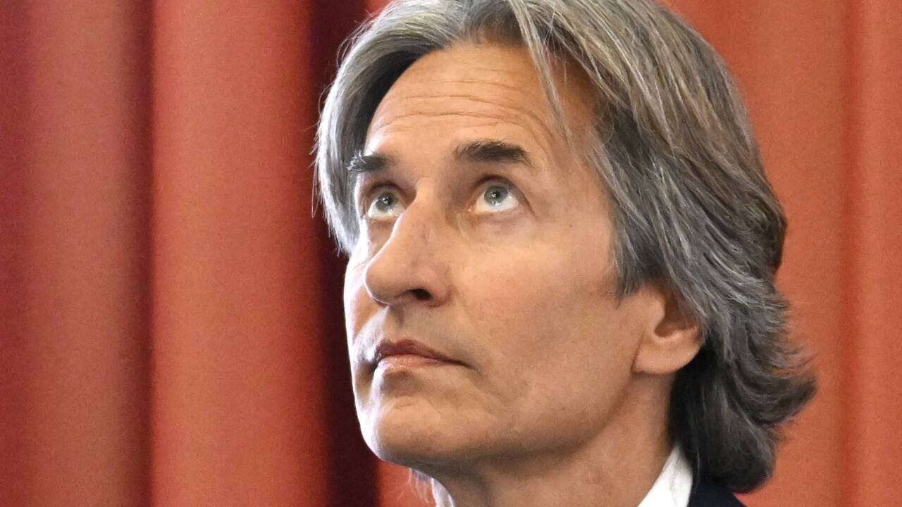 Karl-Heinz Grasser hofft in jedem Fall auf die Fußfessel. Karl-Heinz Grasser hofft in jedem Fall auf die Fußfessel.