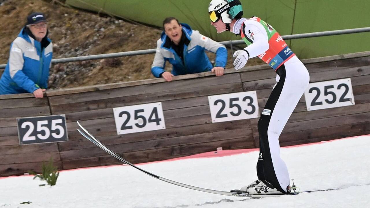 Domen Prevc ist neuer Weltrekordhalter.  