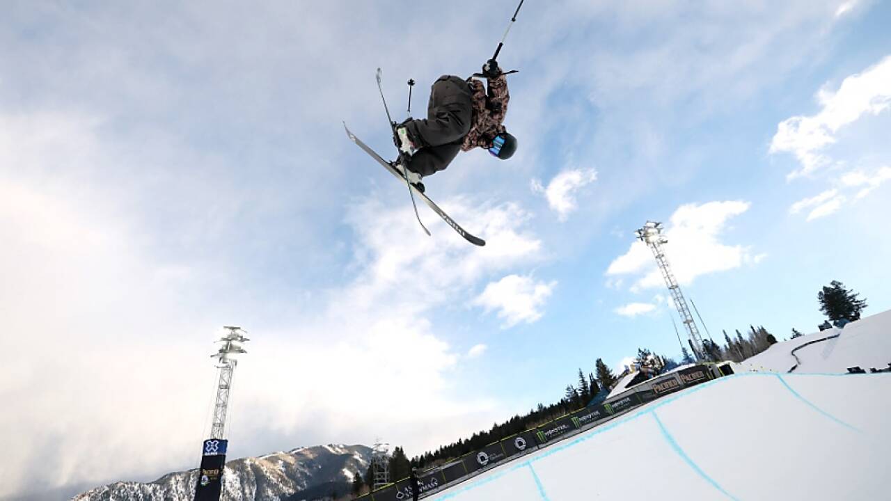 Halfpipe-Weltmeister Finley Melville Ives in Aktion 