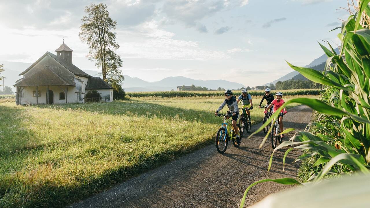 Der Drauradweg weist eine Länge von 510 Kilometern auf. 