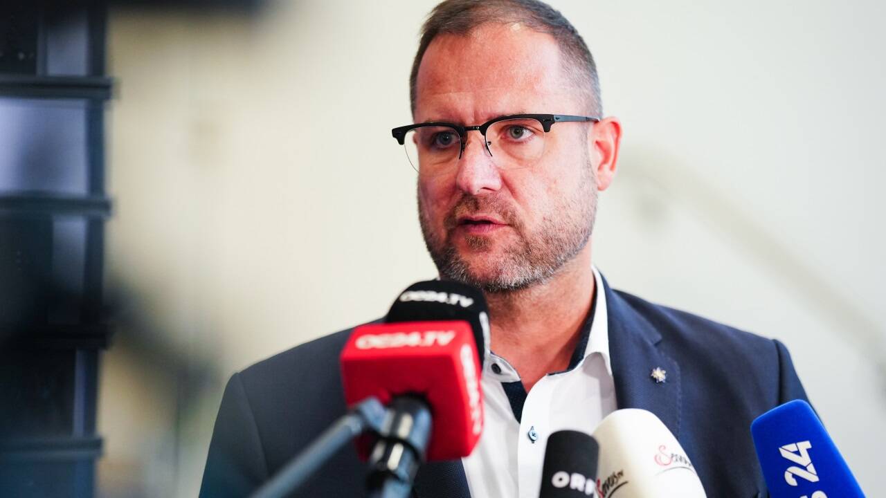 FPÖ-Mediensprecher Christian Hafenecker und ... 
