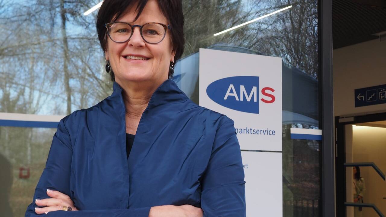 AMS-Vorständin Petra Draxl: „Betriebe sollten sich überlegen, wie man das Arbeiten im Alter positiv gestalten kann.“  