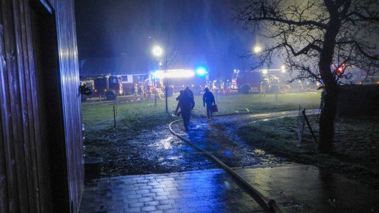 Drei Stunden übten zwölf Feuerwehren am Dienstag in Oberndorf den Ernstfall. 