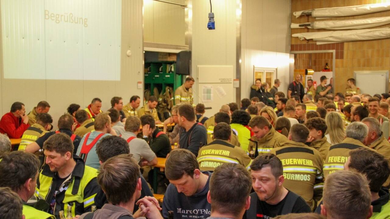Bilder von der Großübung in Oberndorf. 