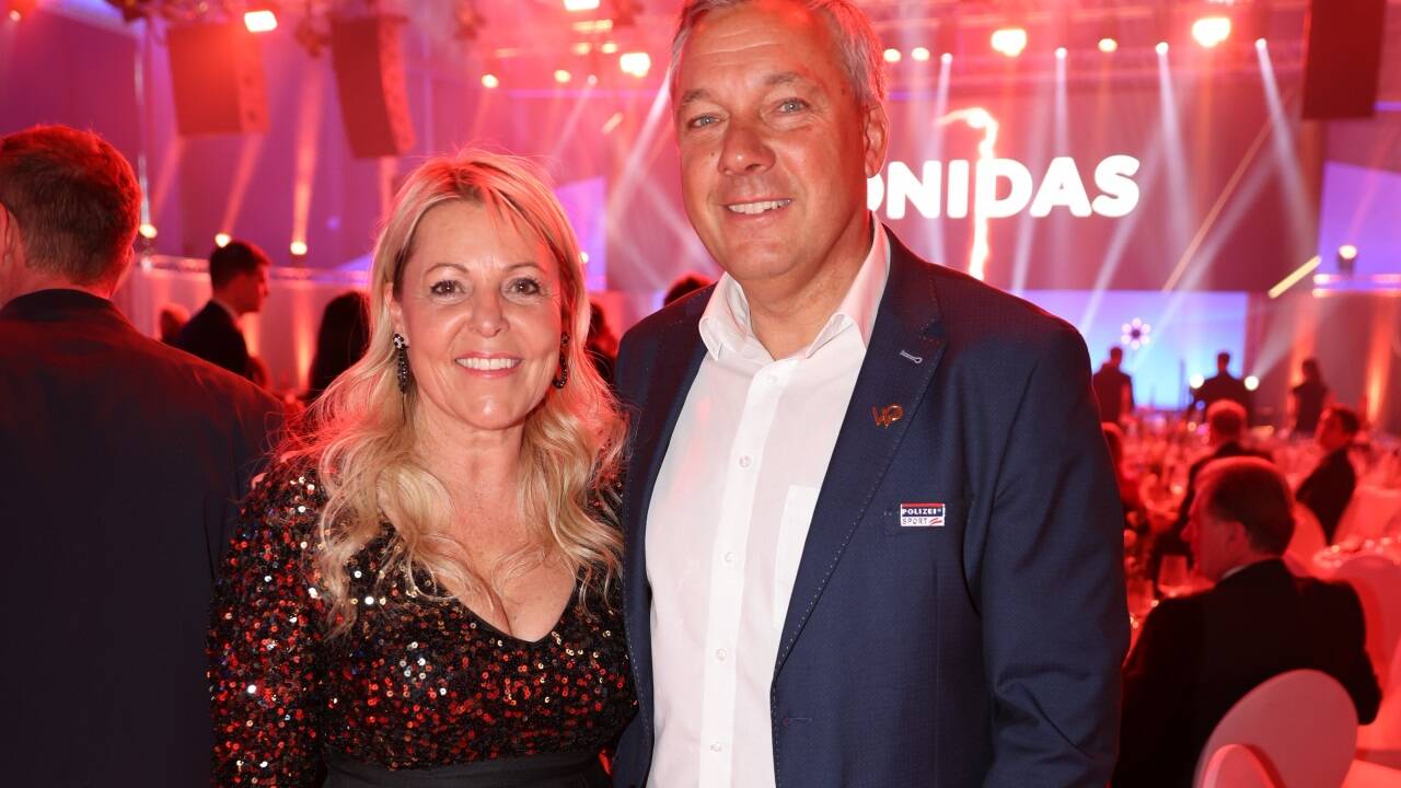 Olympiasieger und Jurymitglied Fritz Strobl mit Gattin Bettina.  