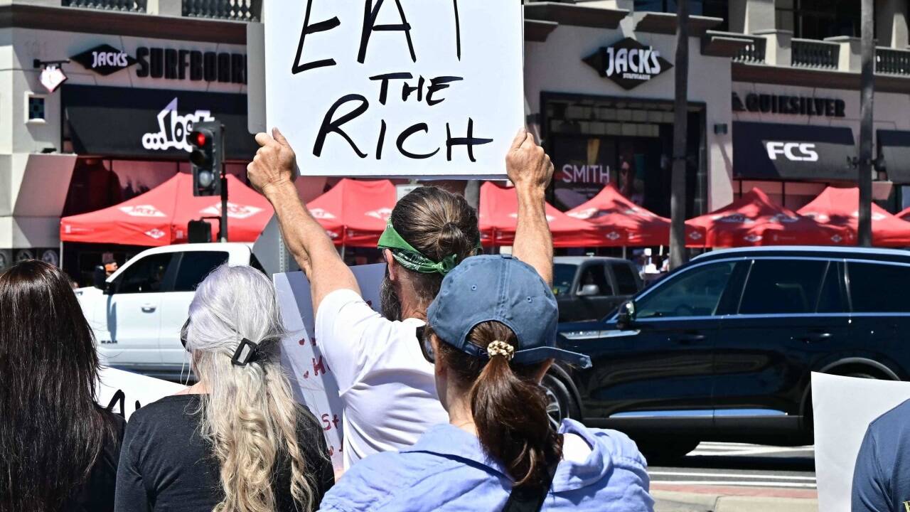 In Huntington Beach, Kalifornien, protestiert man ebenso gegen Trump. 