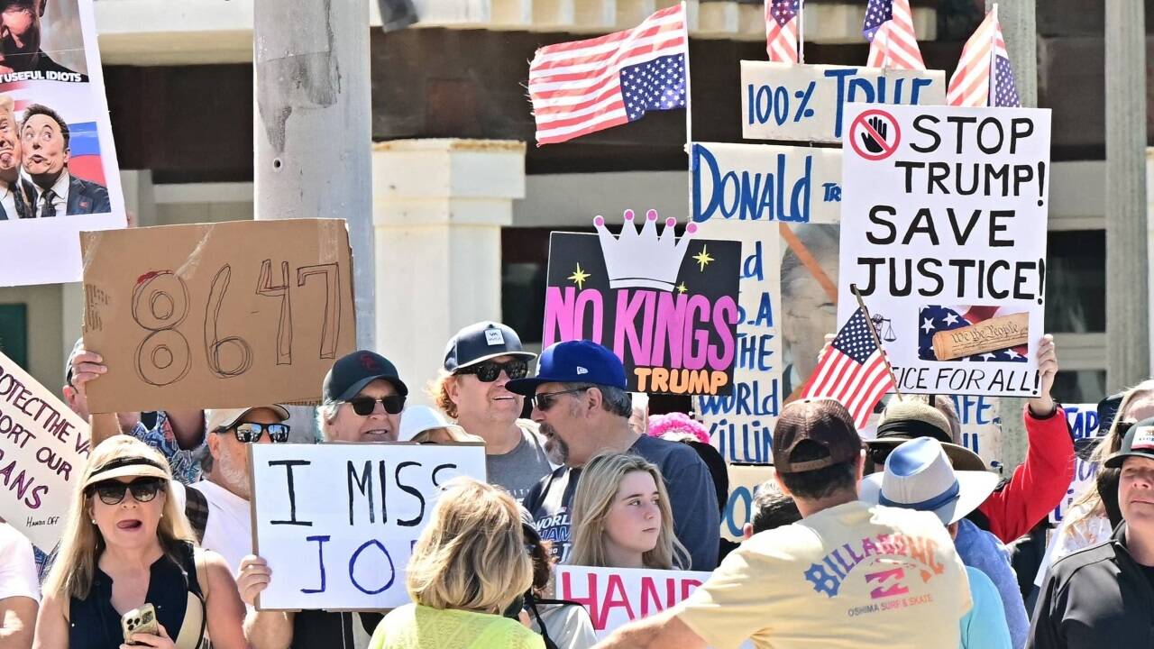 In Huntington Beach, Kalifornien, protestiert man ebenso gegen Trump. 