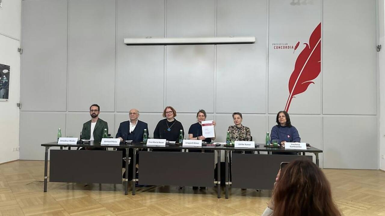 Die Sechs von den IGs: Mader, Ruiss, Bauer, Almer, Kuner, Gankovska (v.l.) 