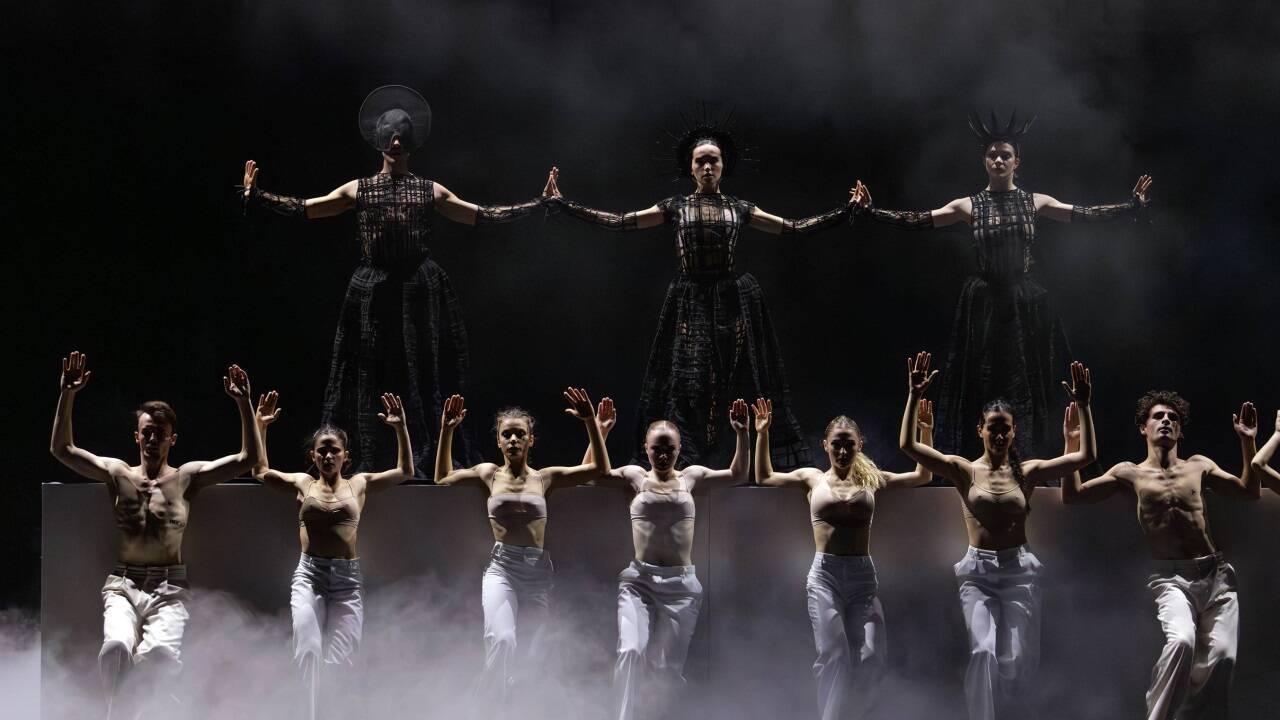 Osterfestspiele 2025: Tanzperformance „Requiem(s)“. Im Publikum sitzen auch Immobilieninteressenten.  