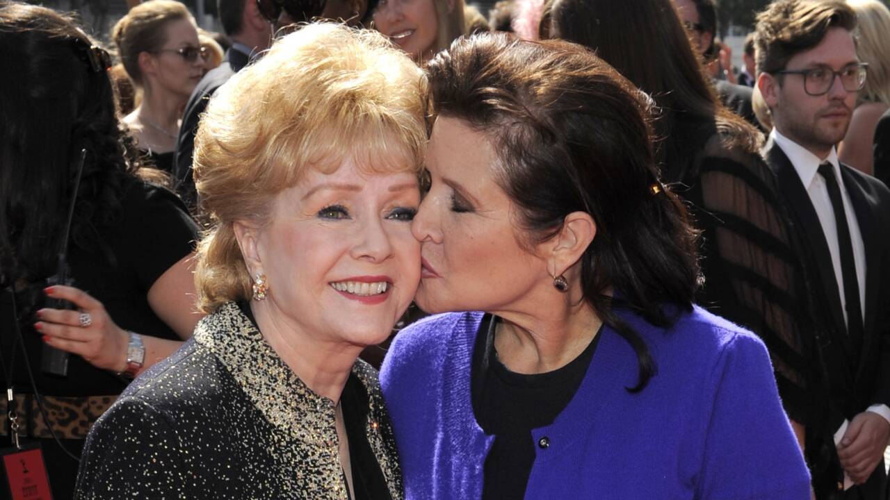 Ein Foto mit Tochter Carrie Fisher bei den Emmy Awards in LA 2011. 
