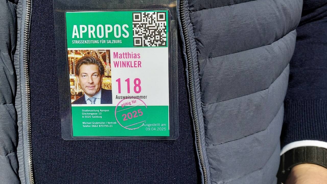 Auf dem Foto am Verkaufsausweis trägt Matthias Winkler Anzug und Krawatte.  