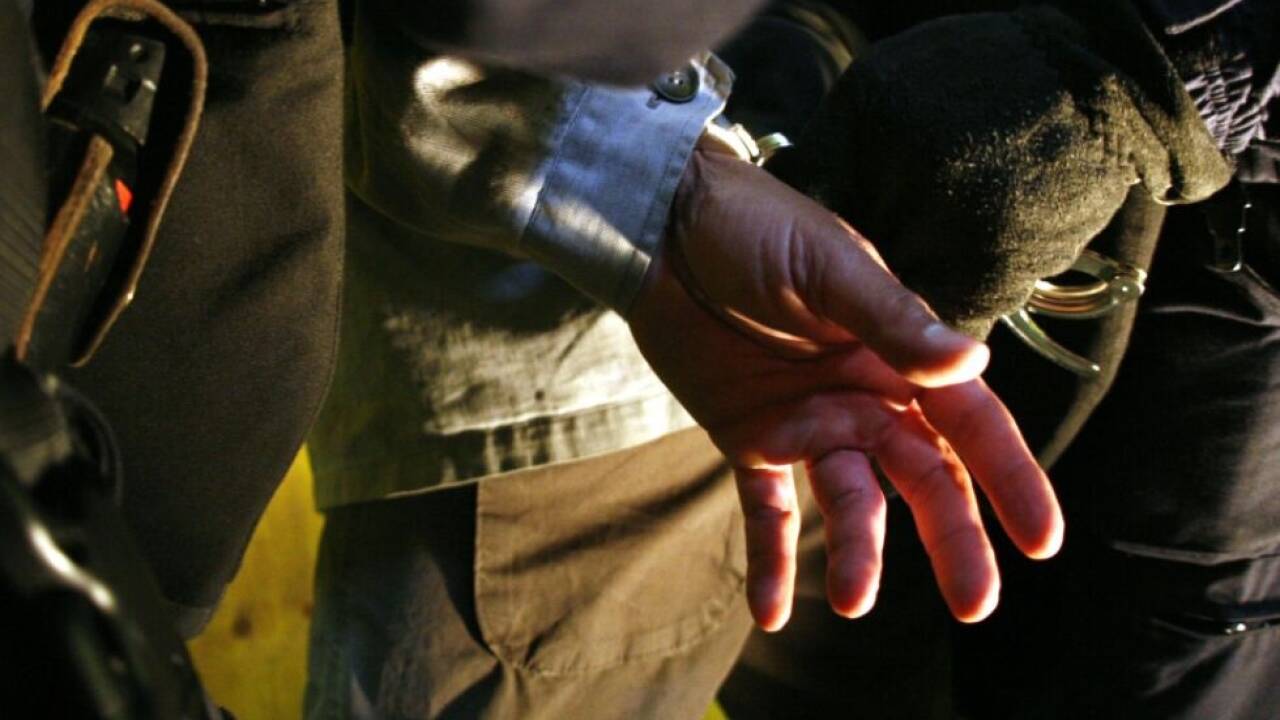 Durch intensive Ermittlungen konnte die Polizei innerhalb weniger Tage zwei Tatverdächtige festnehmen. 