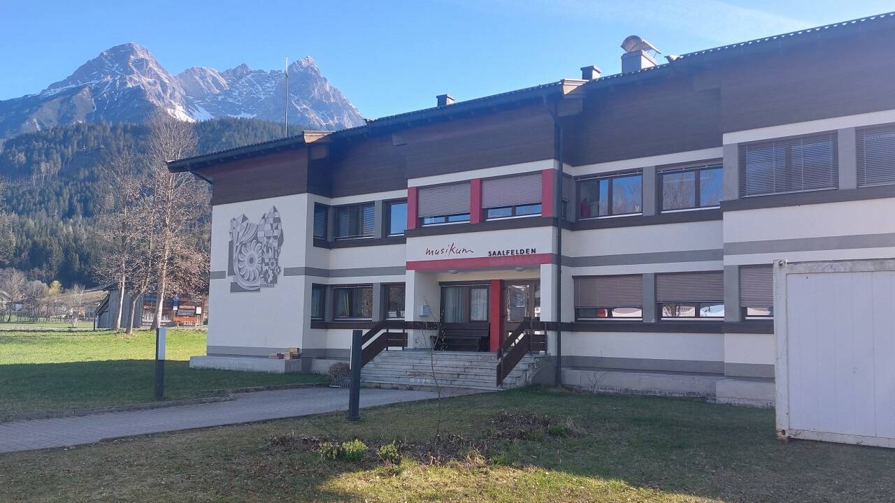 Das ehemalige Bürogebäude der Salzburg AG in Ramseiden gehört der Gemeinde. 