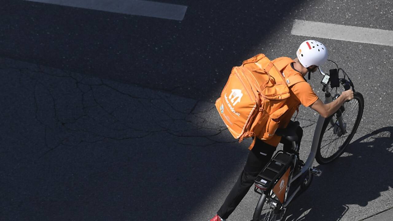 Essenszusteller setzt seine Festangestellten vor die Tür 