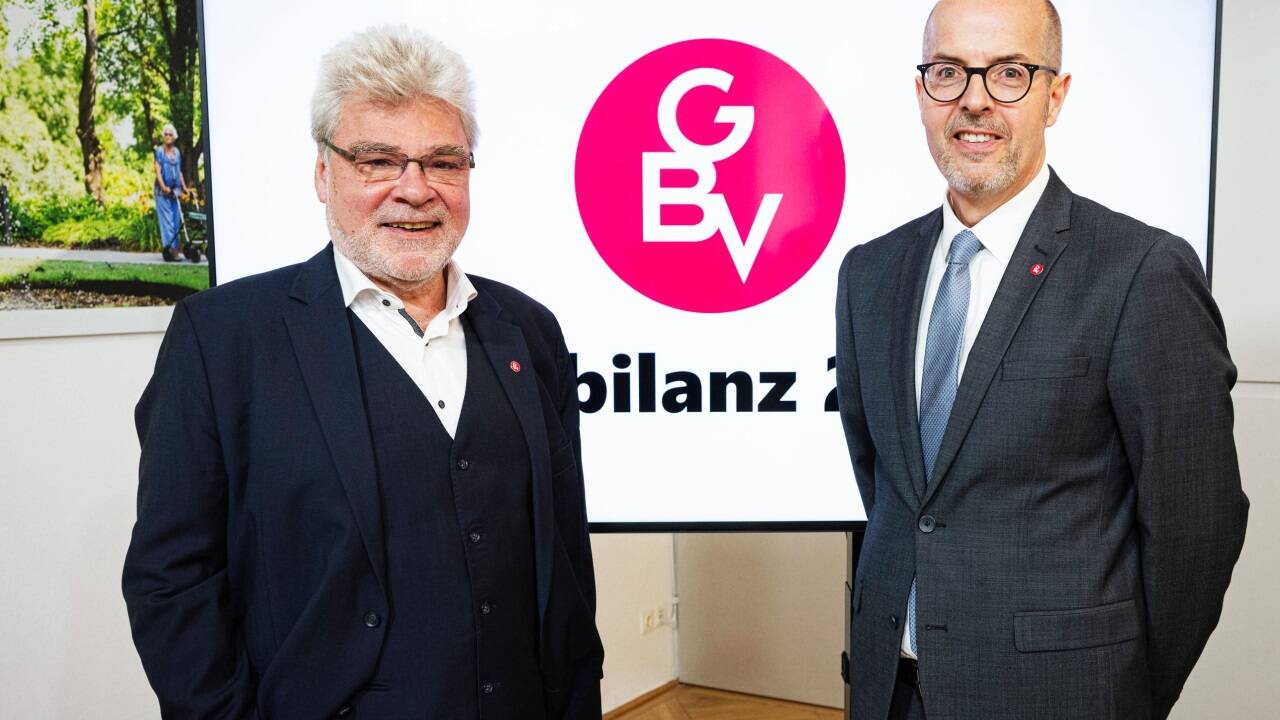GBV-Verbandsobmann Klaus Baringer (links) und sein Stellvertreter Herwig Pernsteiner fordern Erleichterungen für den gemeinnützigen Wohnbau. 