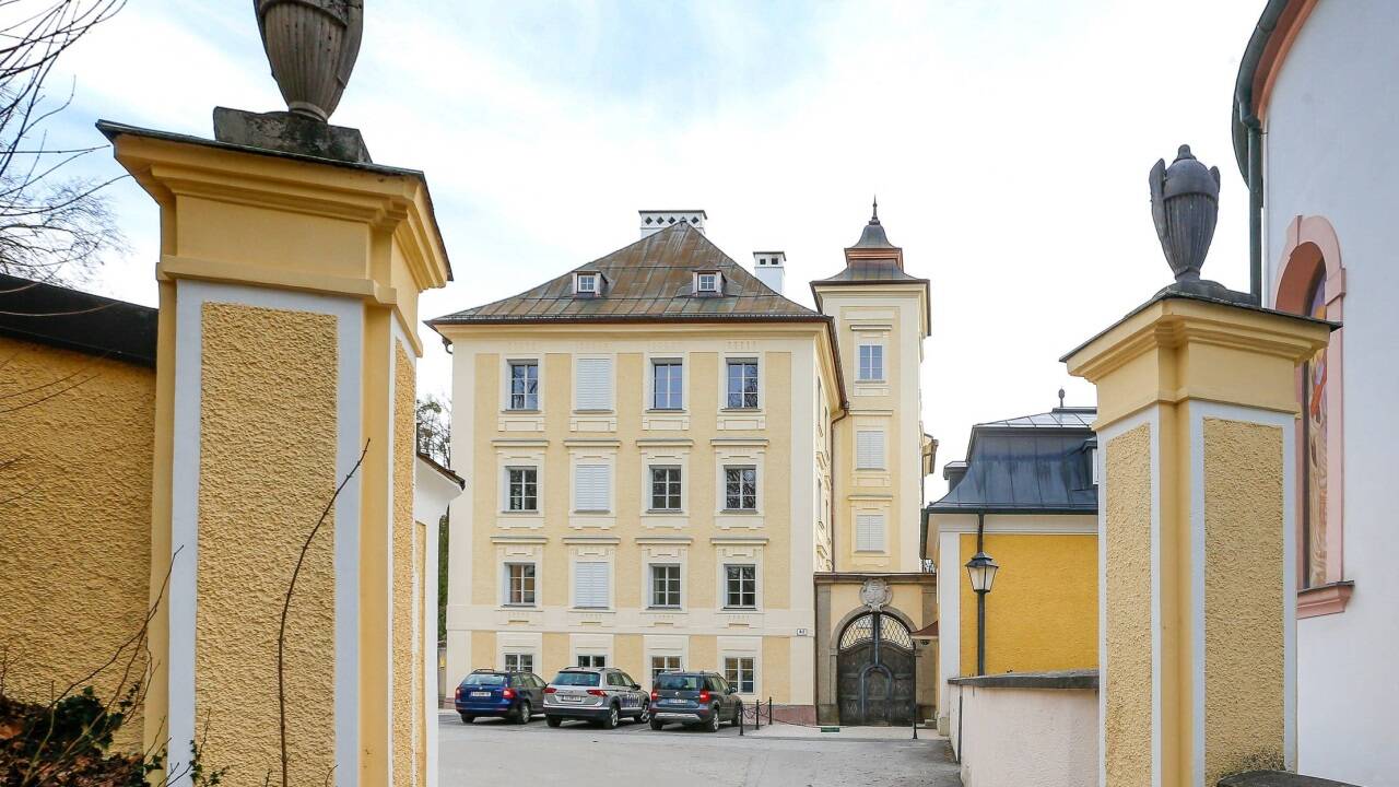 Schloss Aigen in Salzburg war auch ein Angriffsziel. Dort wurde Heinrich Himmlers Rückzugsort vermutet. 
