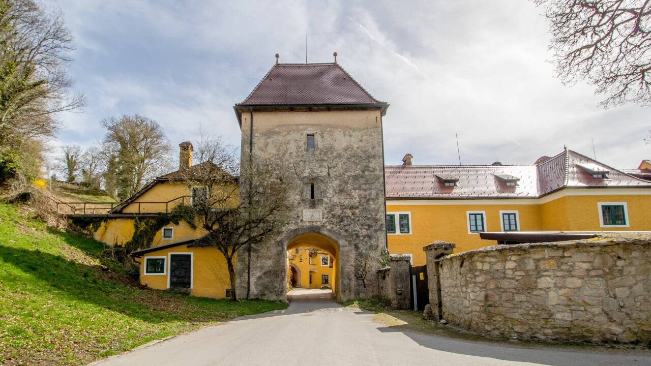 Schloss Glanegg – auch hier sollten Bomben fallen. Dieser Plan blieb aber nur Theorie. Das Schloss ist nach wie vor in Privatbesitz.  
