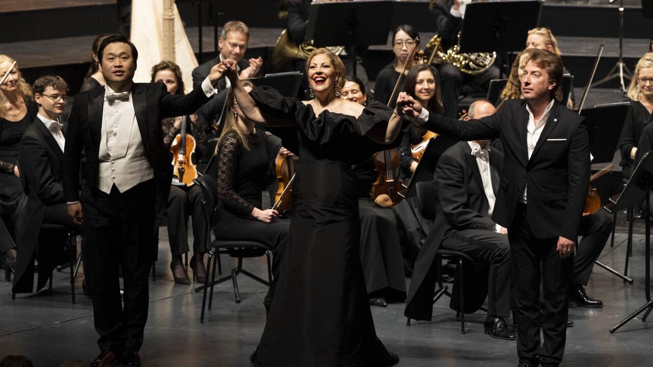 SeokJong Baek, Sondra Radvanovsky und Boris Pinkhasovich im Großen Festspielhaus. 