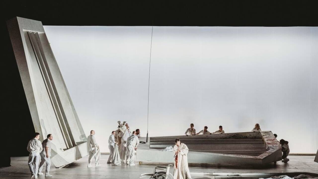 Szene aus „Parsifal“ bei den Tiroler Festspielen Erl.  Szene aus „Parsifal“ bei den Tiroler Festspielen Erl.
