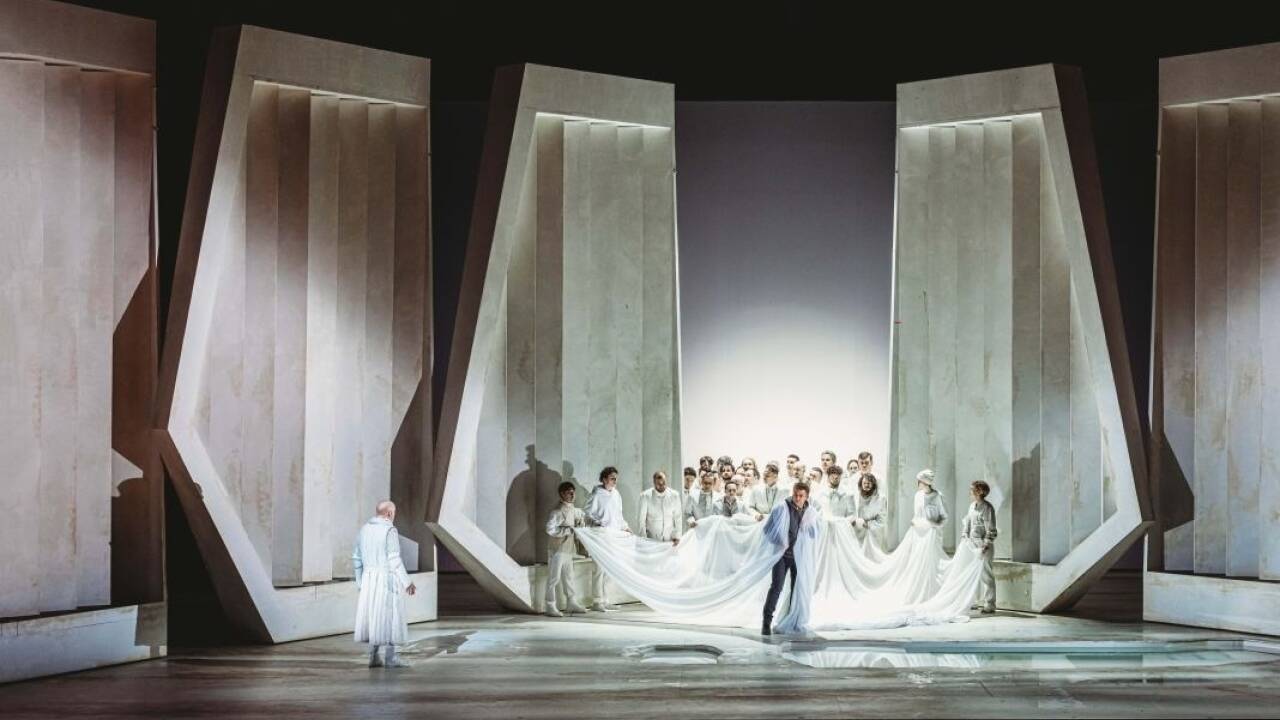 Szene aus „Parsifal“ bei den Tiroler Festspielen Erl.  Szene aus „Parsifal“ bei den Tiroler Festspielen Erl.