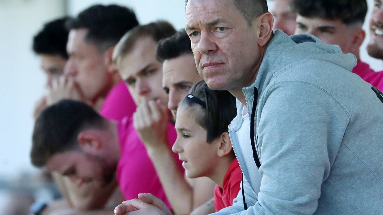 Der umtriebige Unternehmer Christian Schwaiger wird der Salzburger Liga wohl über den Sommer hinaus erhalten bleiben. Der umtriebige Unternehmer Christian Schwaiger wird der Salzburger Liga wohl über den Sommer hinaus erhalten bleiben.