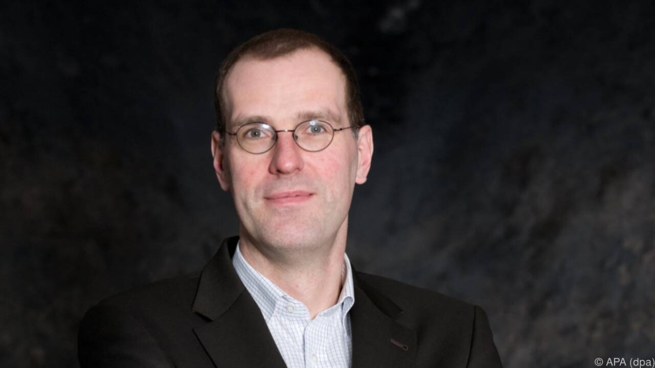 Benedikt Stampa übernimmt künstlerische Leitung.  