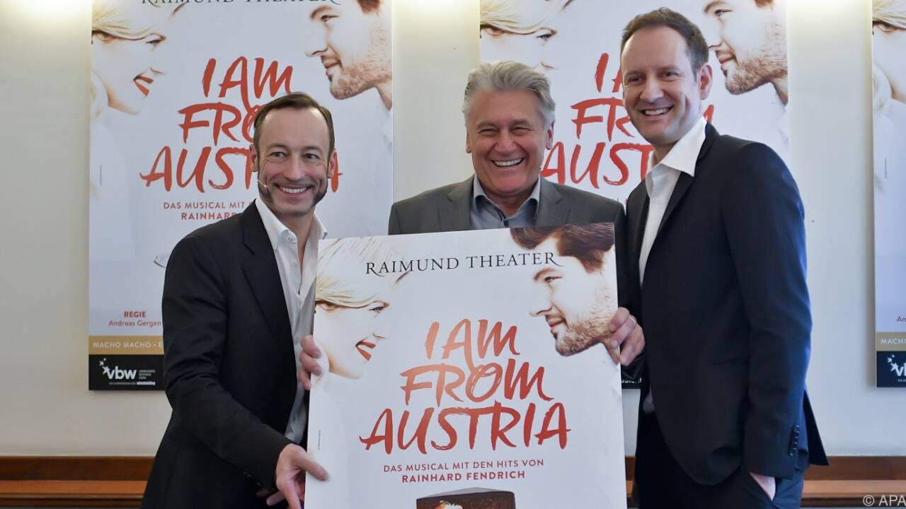 Fendrich freut sich über "sein" Musical.   Fendrich freut sich über 'sein' Musical.