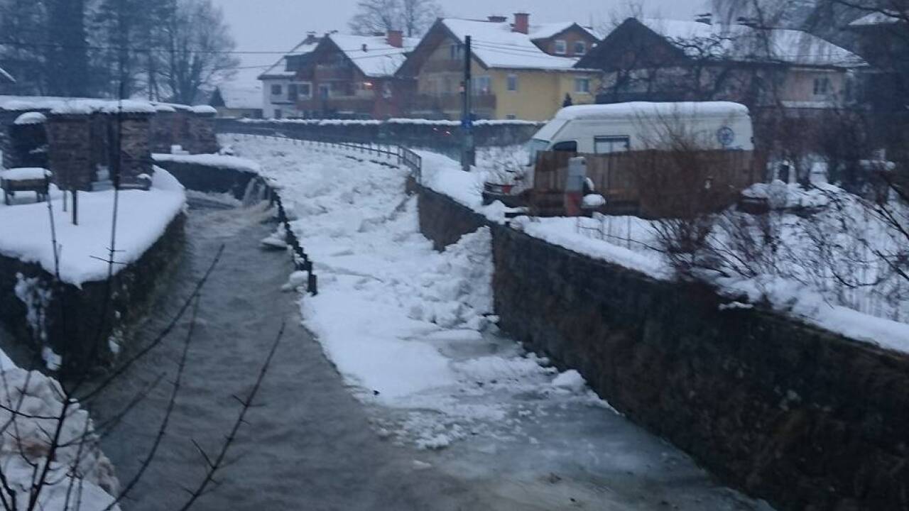 Feuerwehr Thalgau im Einsatz. 