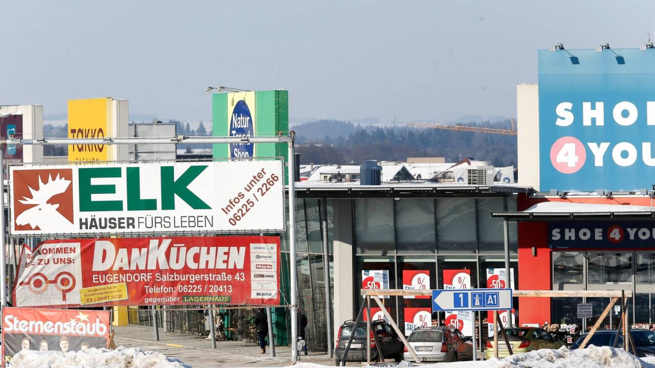 Fachmarktzentrum in Eugendorf. 