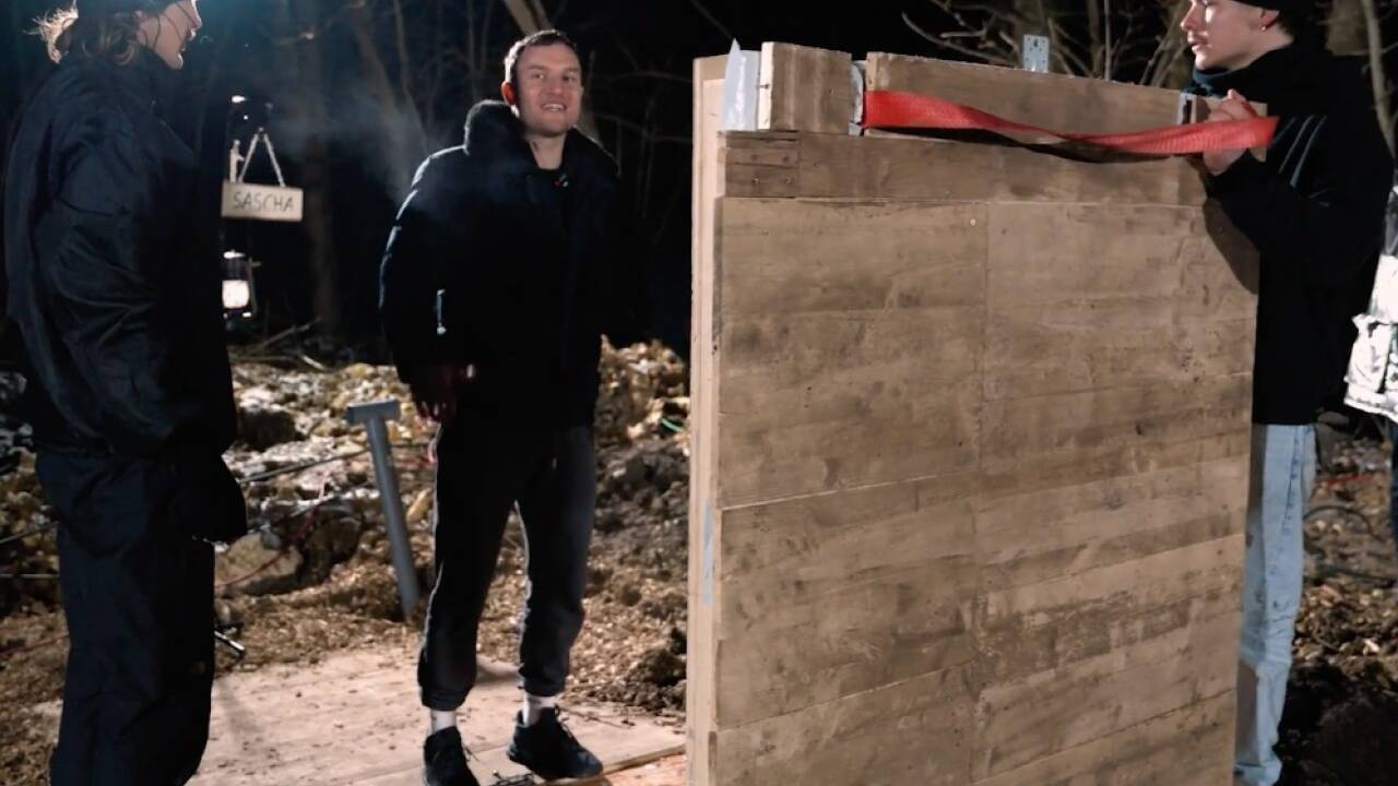 Sascha Huber, kurz bevor er unter die Erde steigt. Sascha Huber, kurz bevor er unter die Erde steigt.