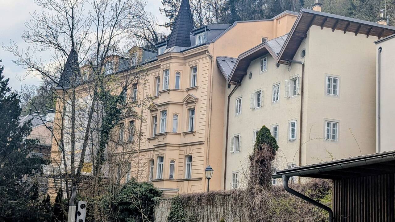 In der Arenbergstraße mit der Nummer 27 erinnert eine Gedenktafel an den Wissenschafter – seine NS-Vergangenheit ist dort nicht vermerkt.  