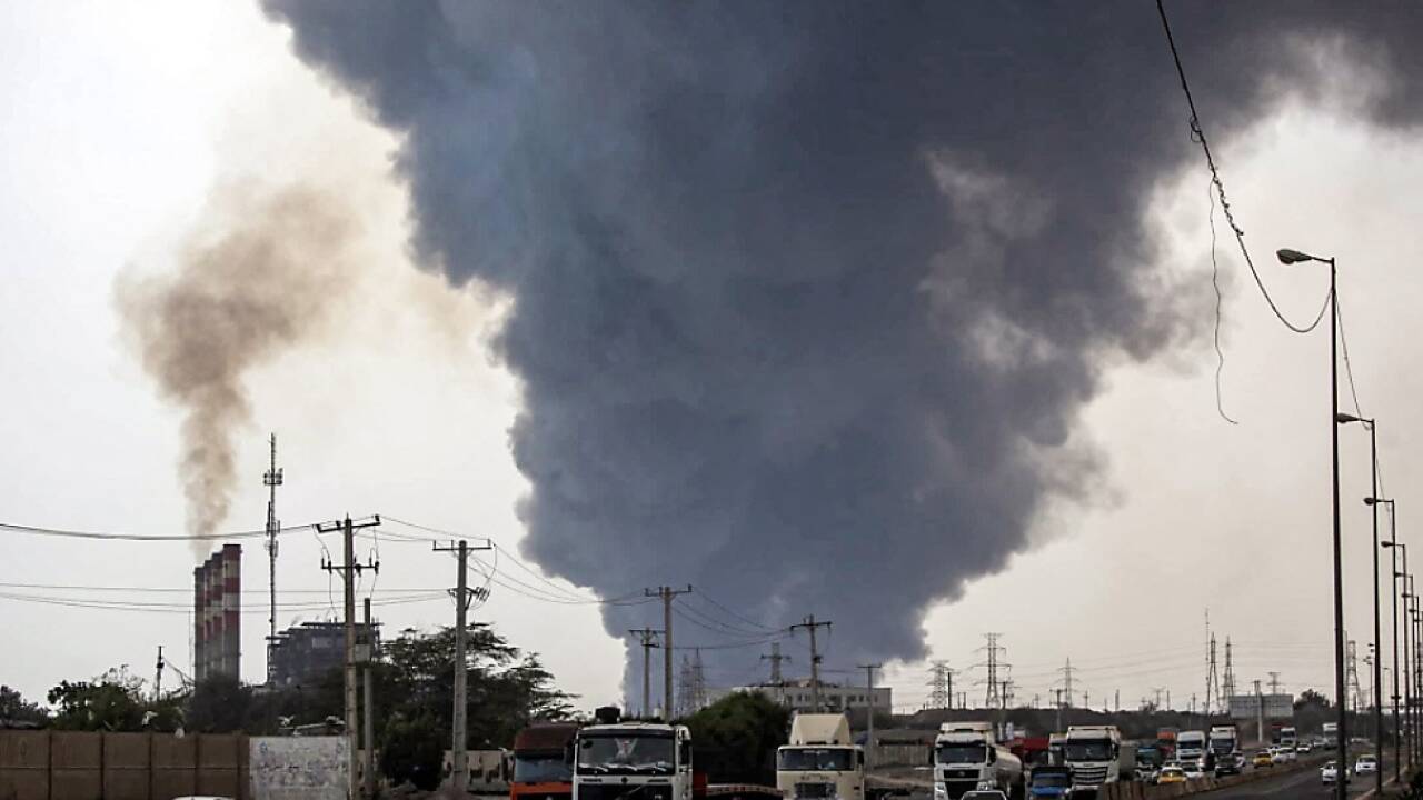 Riesige Explosion erschütterte größten Handelshafen des Landes  Riesige Explosion erschütterte größten Handelshafen des Landes