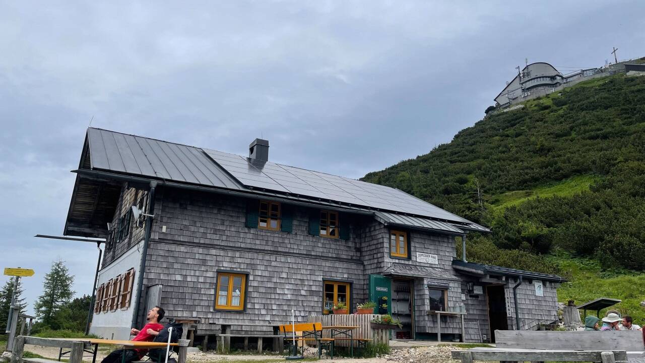 Das Zeppezauerhaus auf dem Salzburger Untersberg ist 111 Jahre alt. Das Zeppezauerhaus auf dem Salzburger Untersberg ist 111 Jahre alt.