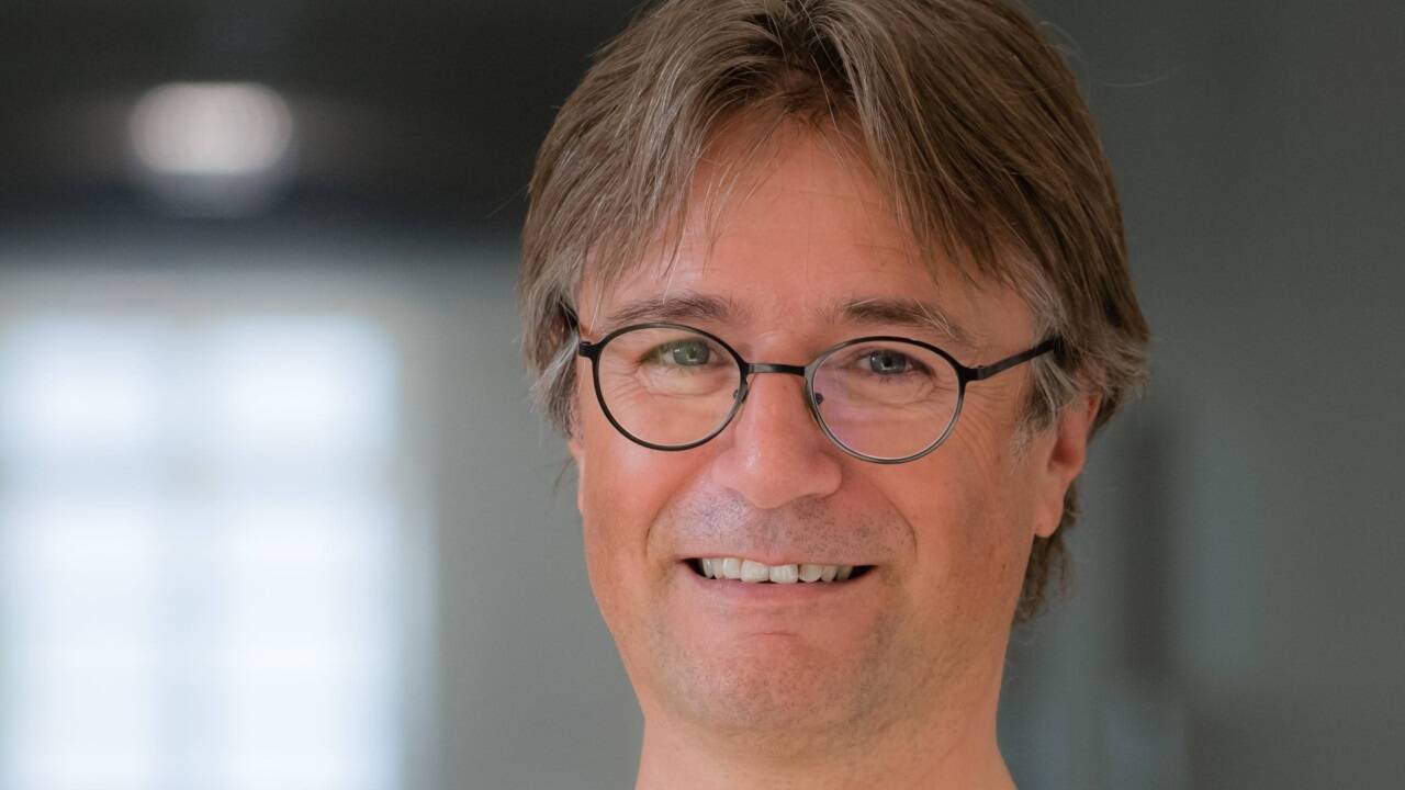 Othmar Plöckinger forscht über den Nationalsozialismus und komponiert Songs. 