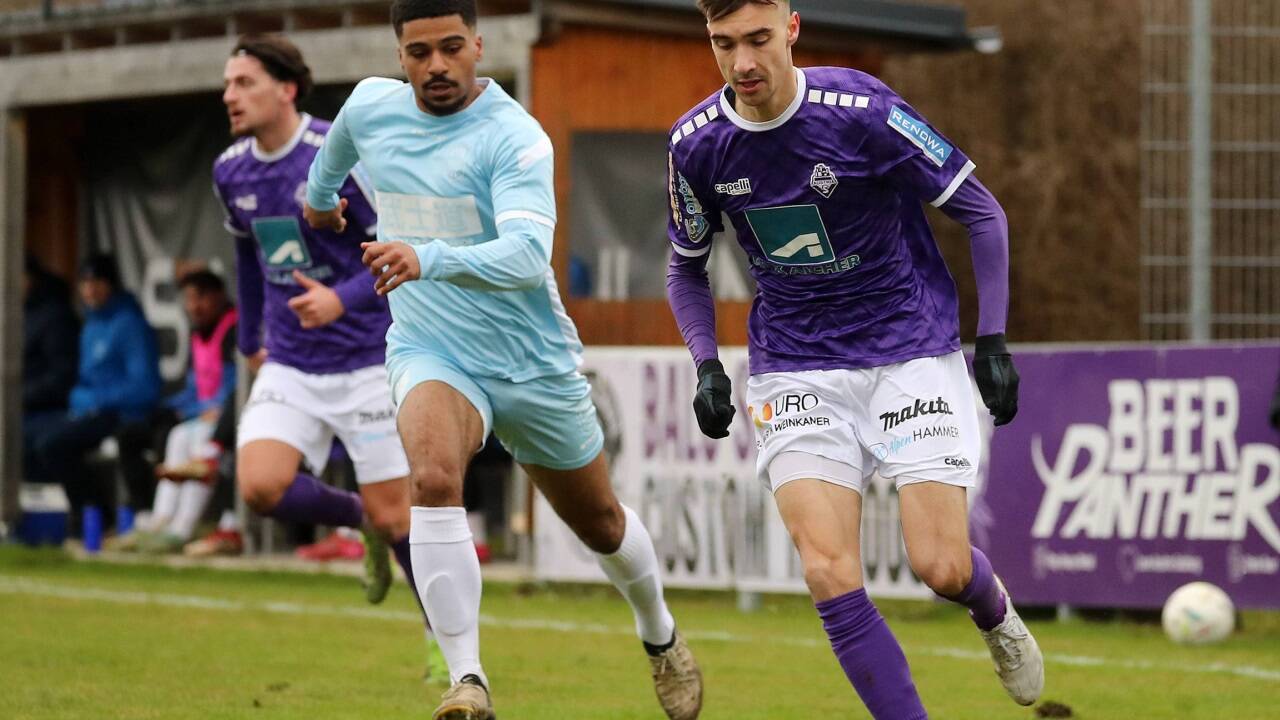 Ein Treffer von Joker Alexander Schwaighofer (r.) reichte Austria Salzburg nicht zum Aufstieg ins Landescup-Finale. Ein Treffer von Joker Alexander Schwaighofer (r.) reichte Austria Salzburg nicht zum Aufstieg ins Landescup-Finale.