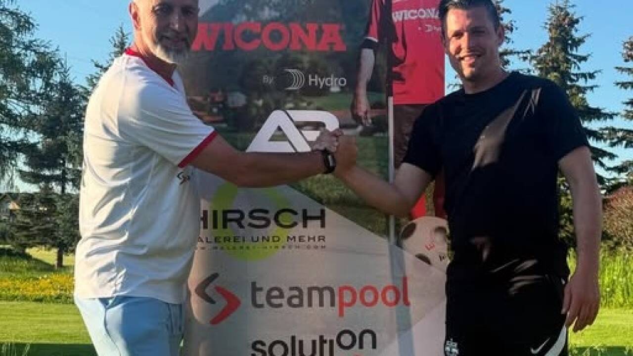 Edi Glieder (links) überzeugte Zlatko Junuzovic von einer Turnierteilnahme in einer neuen Sportart. 