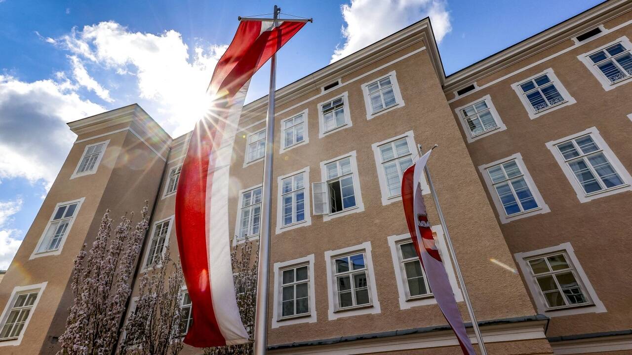Im Chiemseehof wurde am Montag um die Schulden im Landesbudget gerungen.  