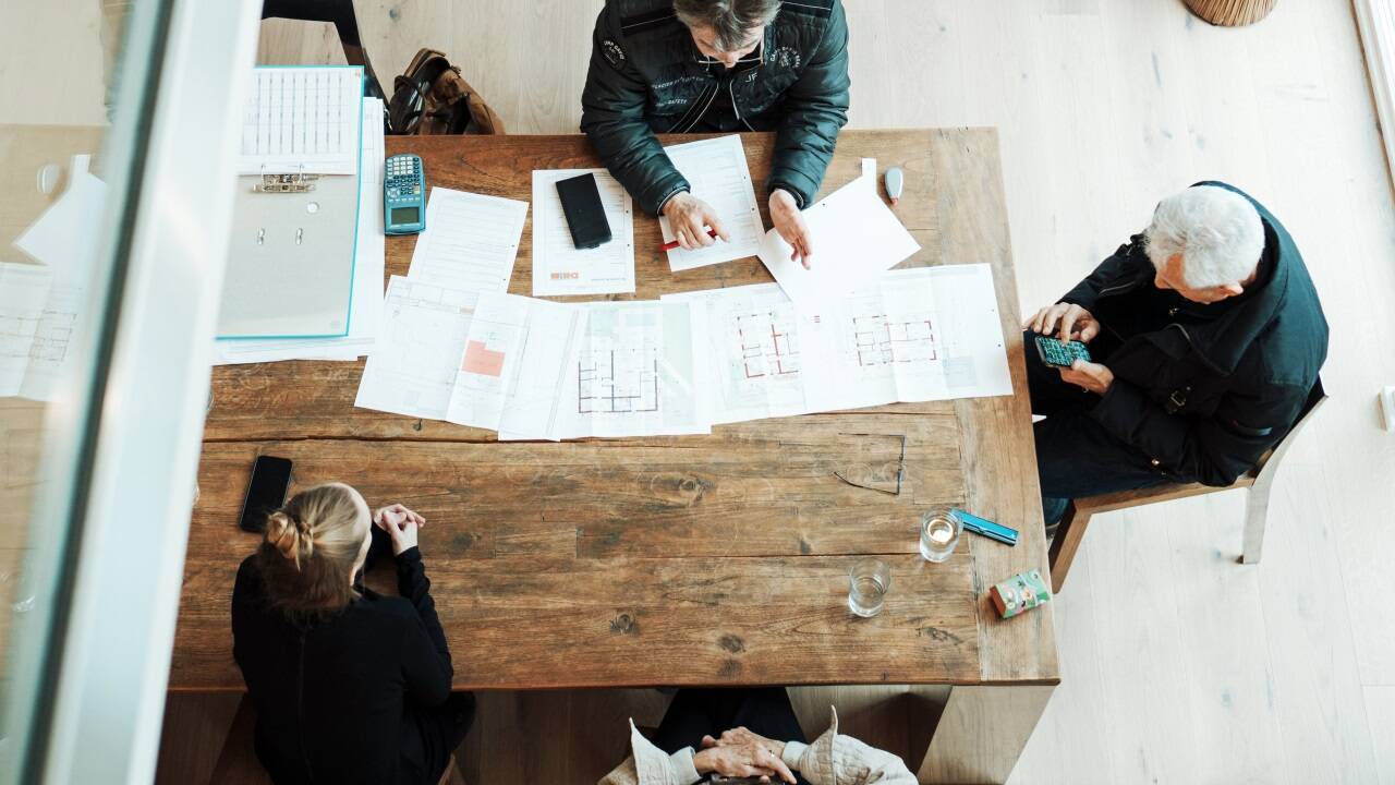 Schauen, informieren und „gustieren“ in den Musterhausparks. Komplett eingerichtete Musterhäuser bieten die Gelegenheit, verschiedene Fertighausmodelle live zu erleben. Schauen, informieren und „gustieren“ in den Musterhausparks. Komplett eingerichtete Musterhäuser bieten die Gelegenheit, verschiedene Fertighausmodelle live zu erleben.