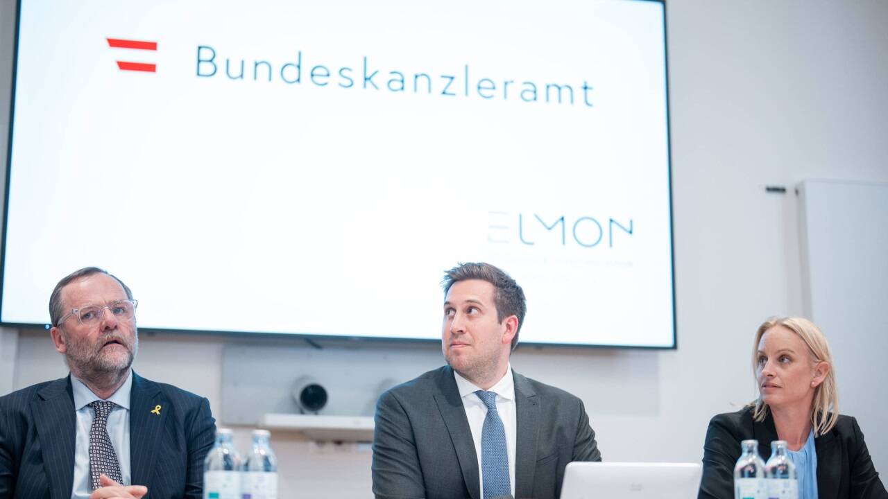 Regierungskoordinatoren verkünden Einigung  Regierungskoordinatoren verkünden Einigung