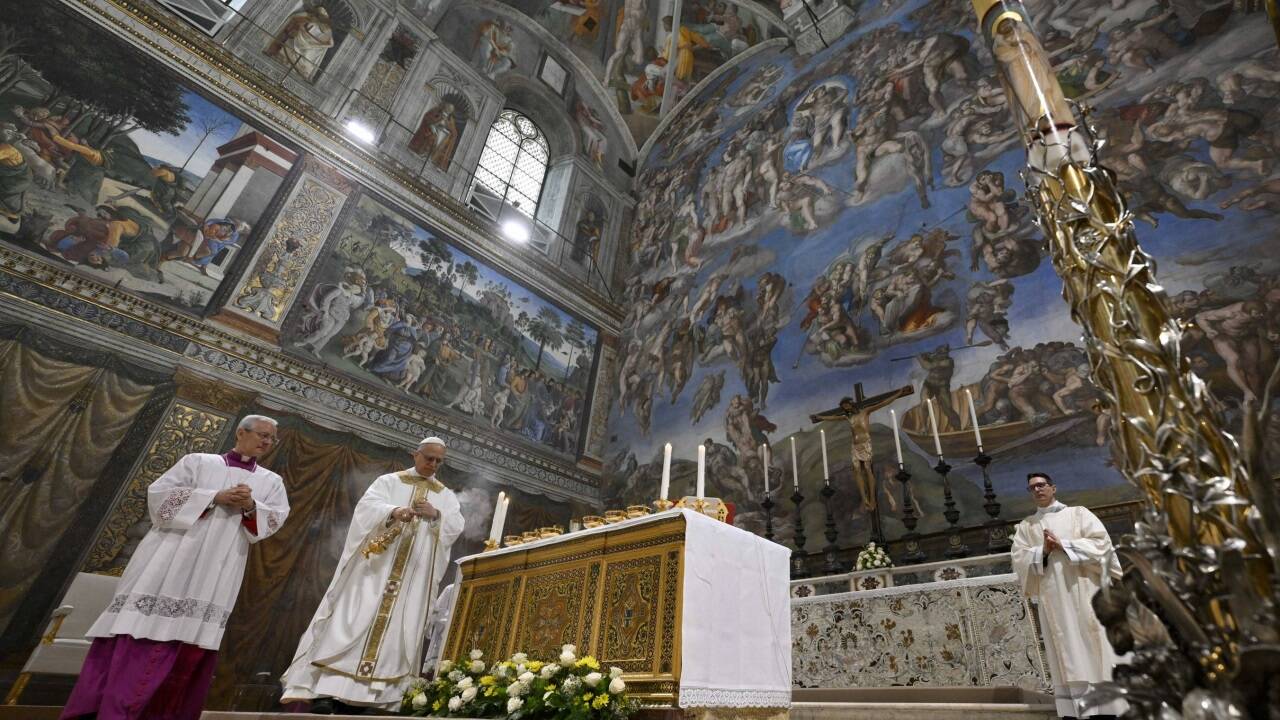 Der neue Papst Leo XIV. bei seiner ersten Messe als Pontifex. 